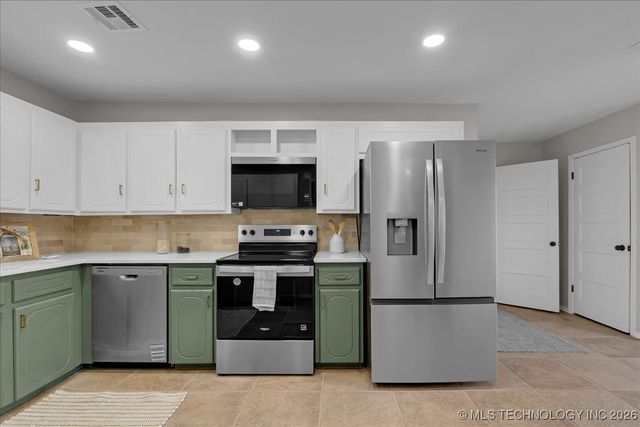 6450 N 134th East Avenue, Owasso, OK 74055