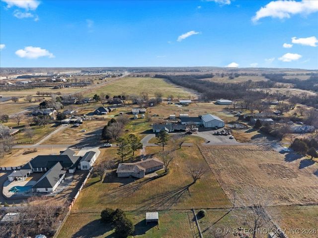 6450 N 134th East Avenue, Owasso, OK 74055