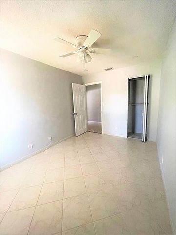 4940 NW 92nd Avenue, Sunrise, FL 33351