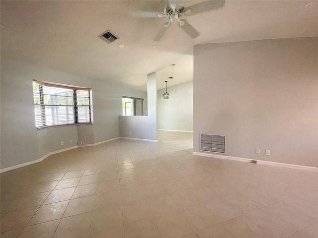 4940 NW 92nd Avenue, Sunrise, FL 33351