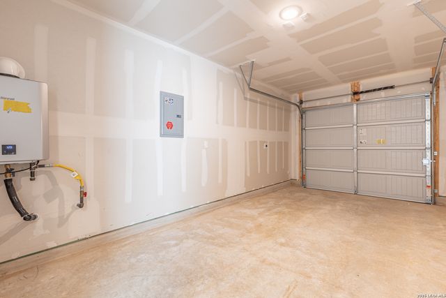 6749 MARBLE RDG, Elmendorf, TX 78112