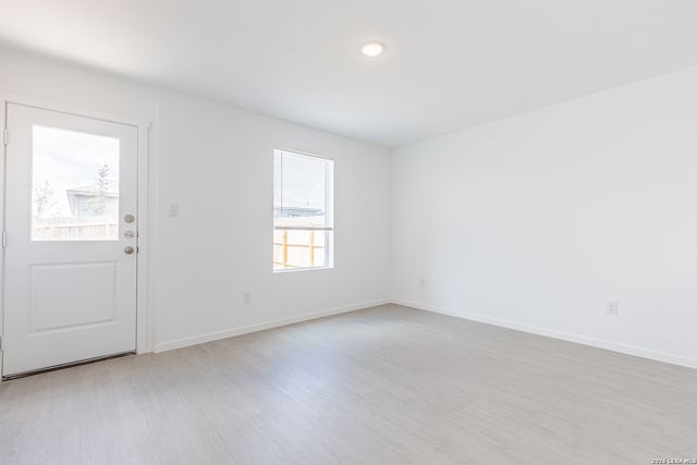 6749 MARBLE RDG, Elmendorf, TX 78112