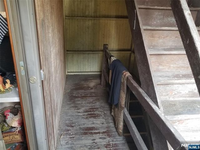 36 Glenwild Avenue 1, Bloomingdale, NJ 07403