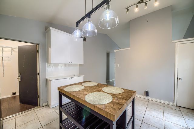 2210 Knights Wood, San Antonio, TX 78231