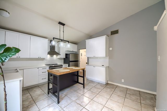 2210 Knights Wood, San Antonio, TX 78231