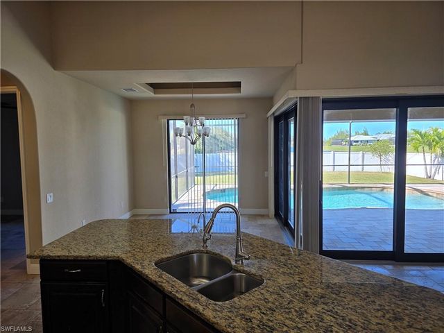 2406 Kismet Lakes LN, Cape Coral, FL 33993