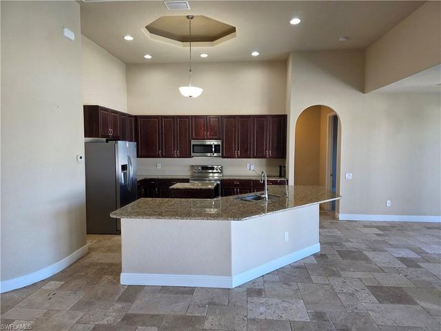 2406 Kismet Lakes LN, Cape Coral, FL 33993