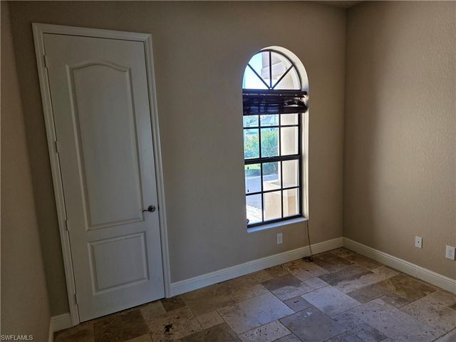 2406 Kismet Lakes LN, Cape Coral, FL 33993