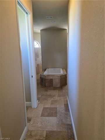 2406 Kismet Lakes LN, Cape Coral, FL 33993