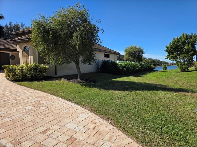 2406 Kismet Lakes LN, Cape Coral, FL 33993