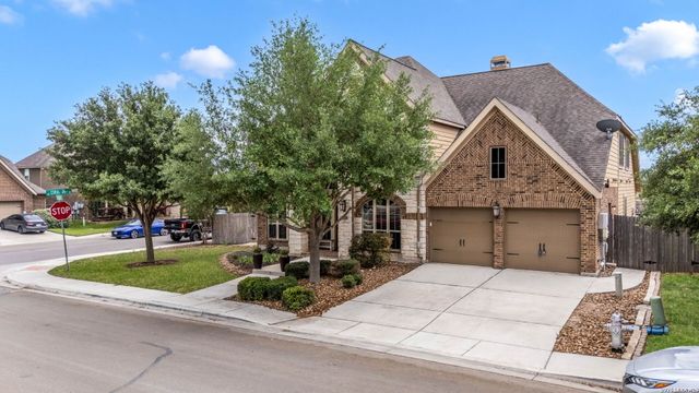 2701 SADDLEHORN DR, Seguin, TX 78155