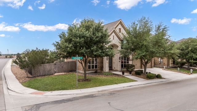 2701 SADDLEHORN DR, Seguin, TX 78155