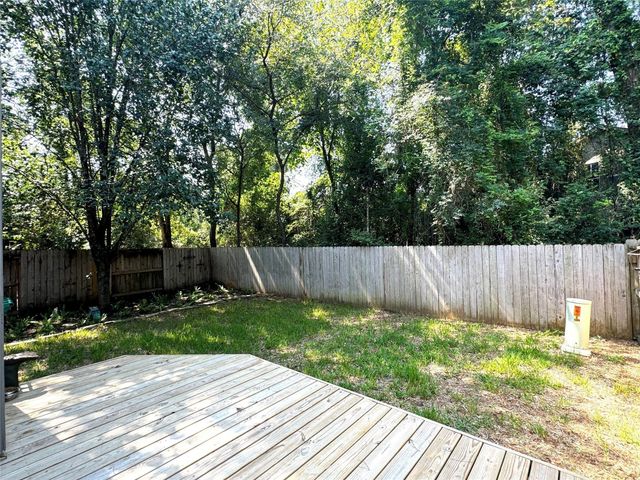 195 Blushwood Place, The Woodlands, TX 77382