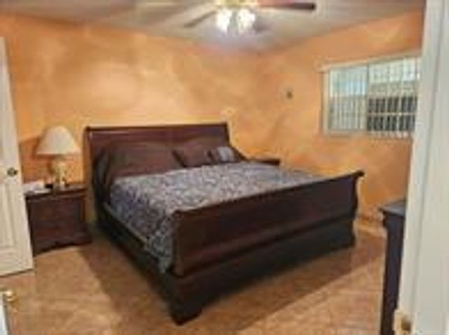 4000 NW 44th Avenue 210, Lauderdale Lakes, FL 33319