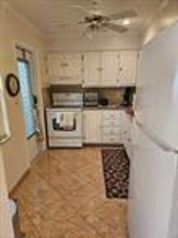 4000 NW 44th Avenue 210, Lauderdale Lakes, FL 33319