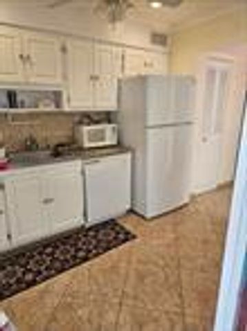 4000 NW 44th Avenue 210, Lauderdale Lakes, FL 33319