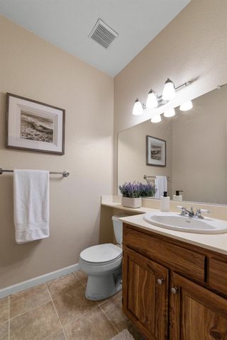 6233 Oak Valley Ln, Citrus Heights, CA 95621