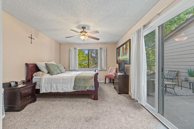 6233 Oak Valley Ln, Citrus Heights, CA 95621