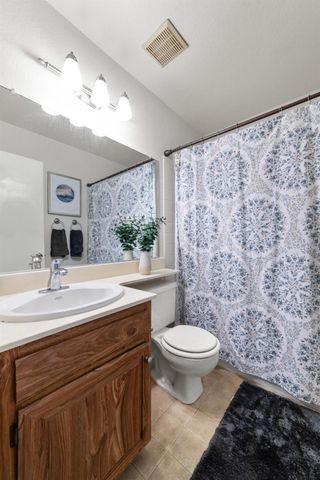 6233 Oak Valley Ln, Citrus Heights, CA 95621