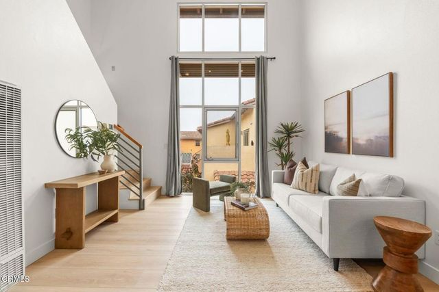 285 N Ventura Avenue 6, Ventura, CA 93001