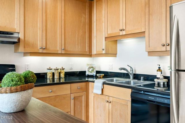 285 N Ventura Avenue 6, Ventura, CA 93001