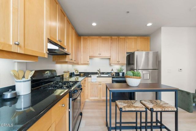 285 N Ventura Avenue 6, Ventura, CA 93001