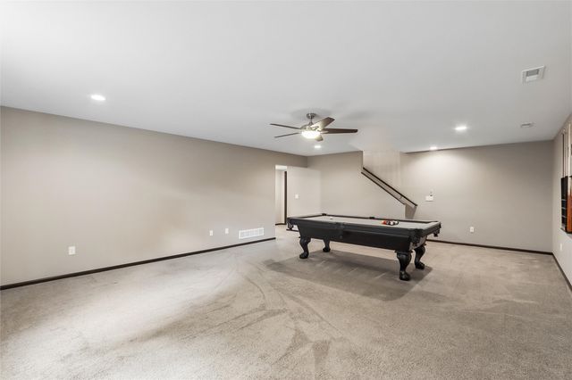 3000 Sunflower Street, Ely, IA 52227