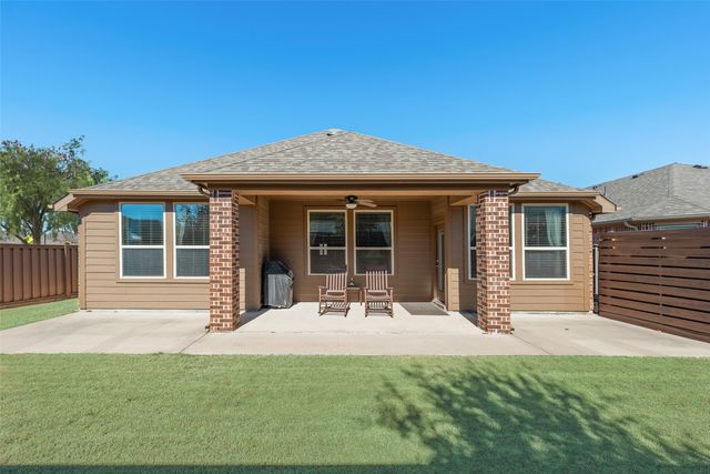 616 Forefront Avenue, Celina, TX 75009