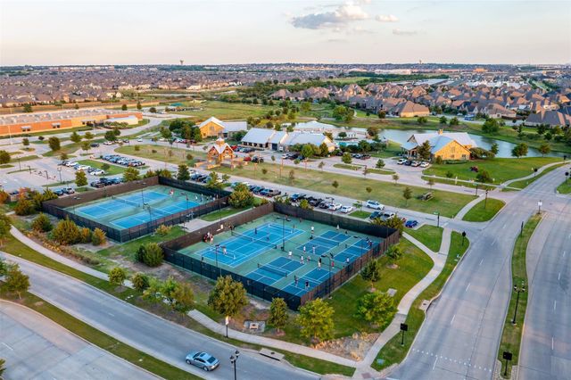 616 Forefront Avenue, Celina, TX 75009