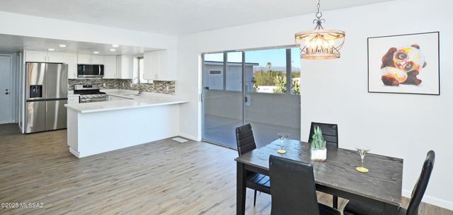 3150 W Camino Del Saguaro, Tucson, AZ 85745