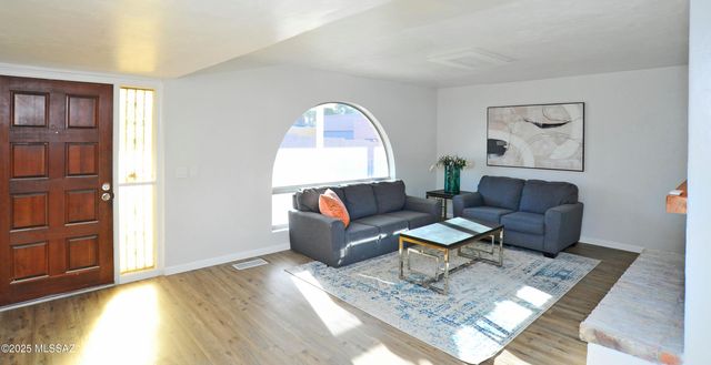 3150 W Camino Del Saguaro, Tucson, AZ 85745