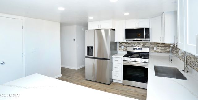 3150 W Camino Del Saguaro, Tucson, AZ 85745