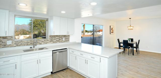 3150 W Camino Del Saguaro, Tucson, AZ 85745