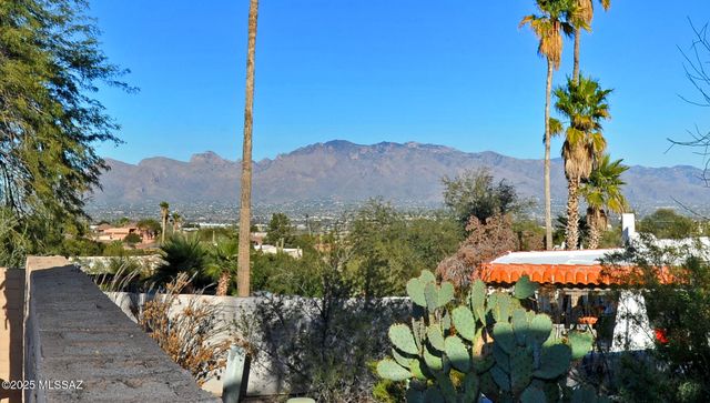 3150 W Camino Del Saguaro, Tucson, AZ 85745