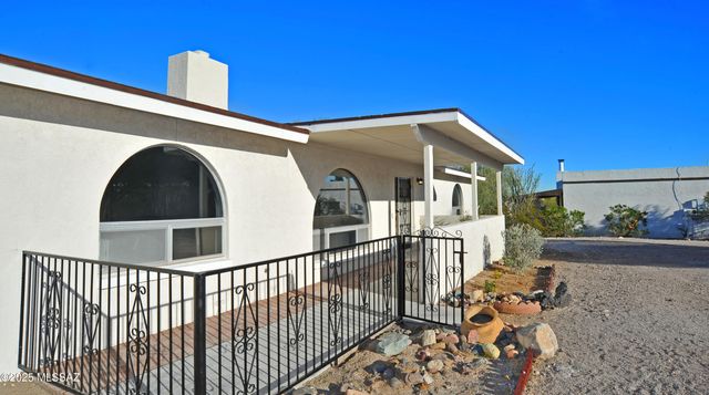 3150 W Camino Del Saguaro, Tucson, AZ 85745