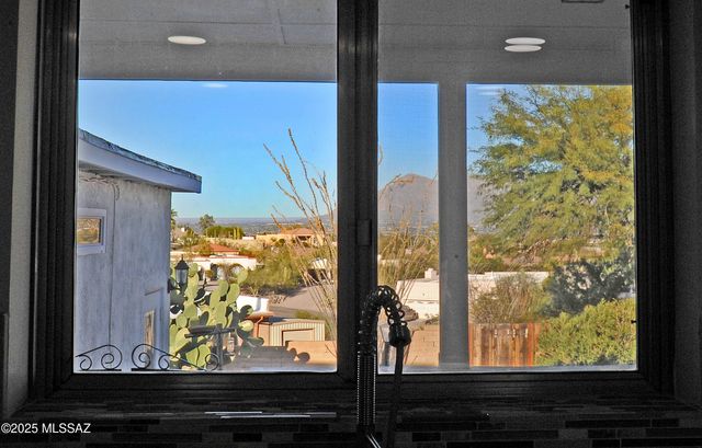 3150 W Camino Del Saguaro, Tucson, AZ 85745