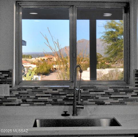 3150 W Camino Del Saguaro, Tucson, AZ 85745
