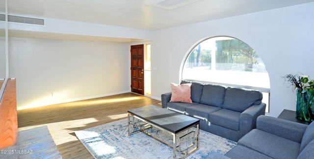 3150 W Camino Del Saguaro, Tucson, AZ 85745