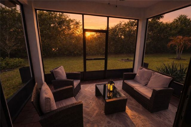 1649 Willows Square, Vero Beach, FL 32966