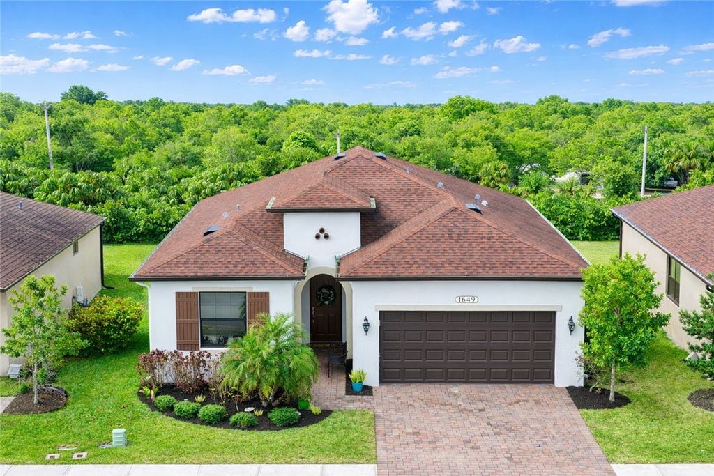 1649 Willows Square, Vero Beach, FL 32966