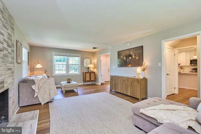12012 WAYLAND ST, Oakton, VA 22124