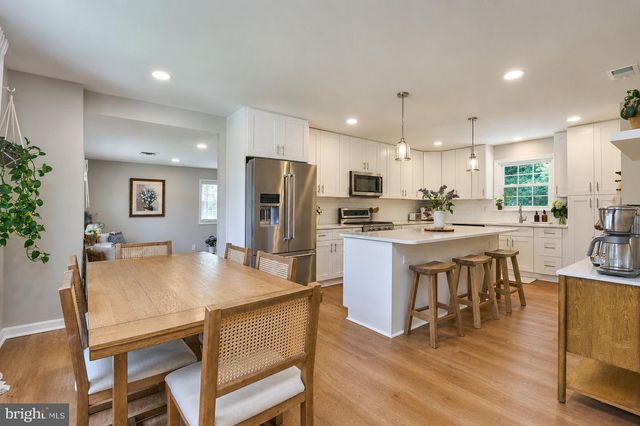 12012 WAYLAND ST, Oakton, VA 22124