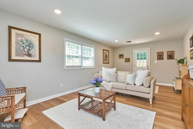12012 WAYLAND ST, Oakton, VA 22124