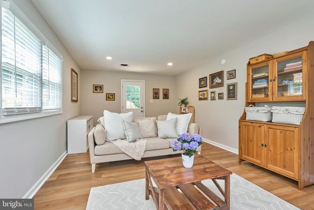 12012 WAYLAND ST, Oakton, VA 22124