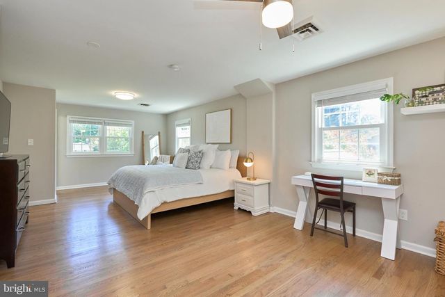 12012 WAYLAND ST, Oakton, VA 22124