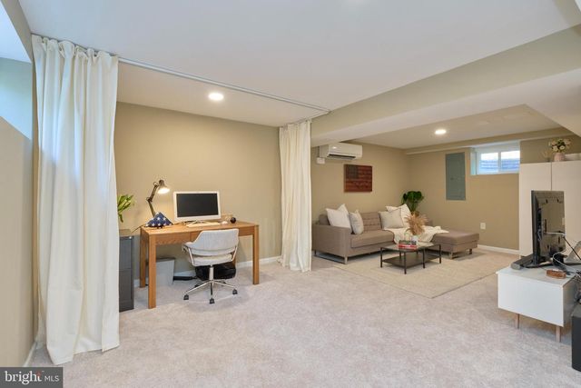 12012 WAYLAND ST, Oakton, VA 22124