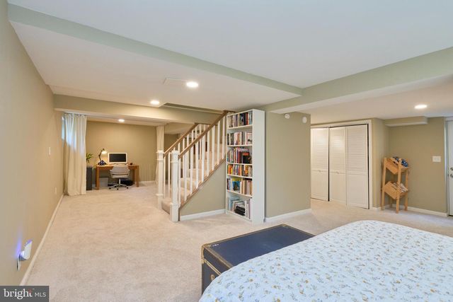 12012 WAYLAND ST, Oakton, VA 22124