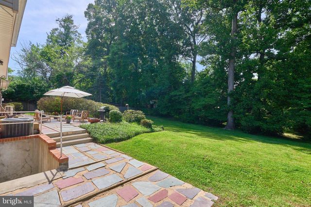 12012 WAYLAND ST, Oakton, VA 22124