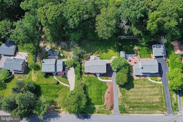 12012 WAYLAND ST, Oakton, VA 22124