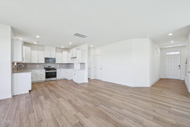 1517 Briar Brook Lane, Zebulon, NC 27597